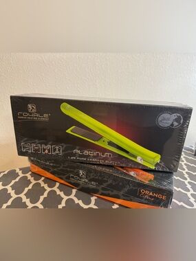 Platinum 1.25" Lime Green Ceramic Flat Iron Hair Straightener. Brand NEW